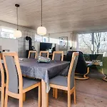 6 Person In Glesborg-by Traum *
