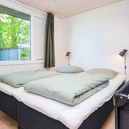 6 Person In Glesborg Tatil Evi