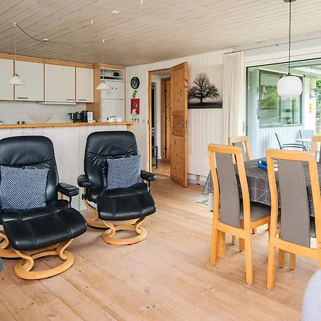 6 Person In Glesborg Holiday home *