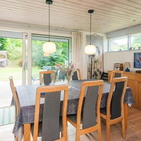 6 Person In Glesborg Holiday home *