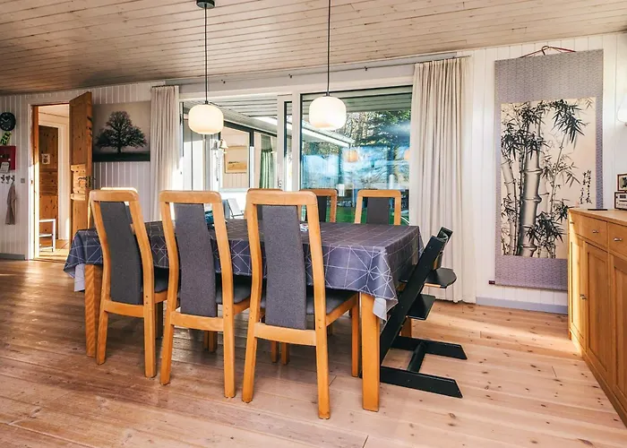6 Person In Glesborg-by Traum